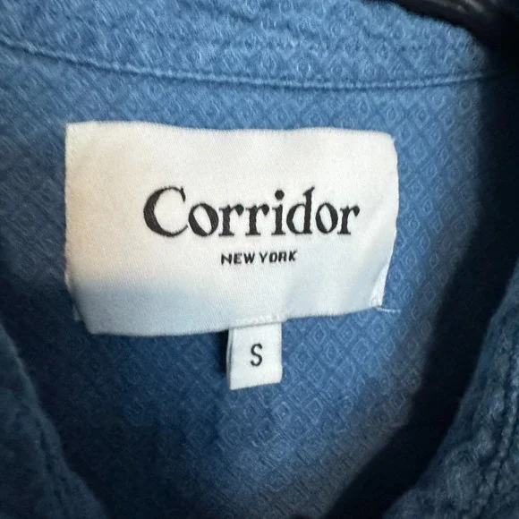 Corridor NYC Shirt Mens Small Blue Short Sleeve Geometric Woven Knit Huckberry - Picture 3 of 8